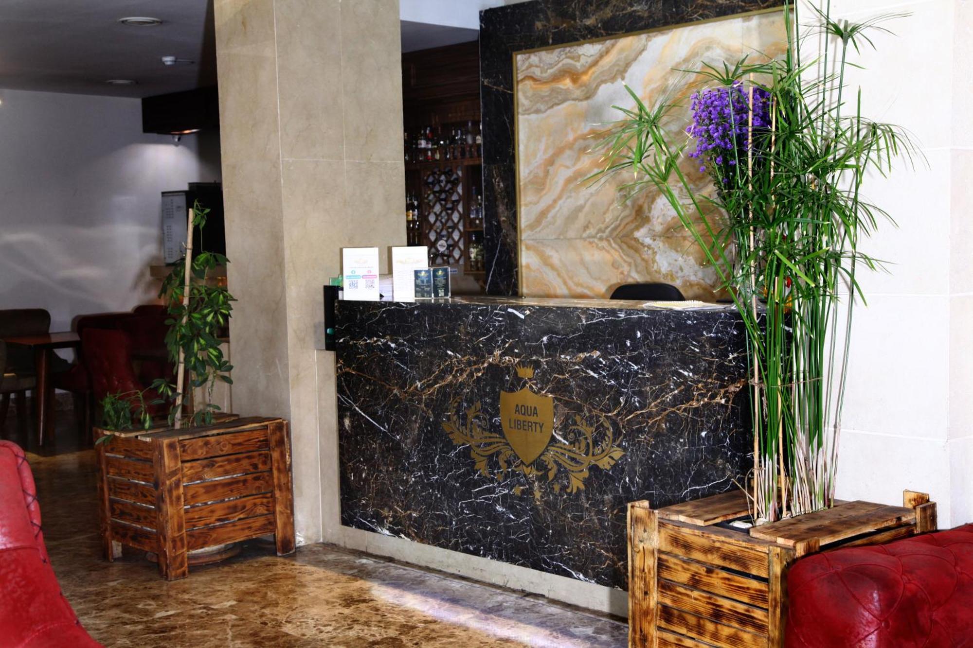 Aqua Hotel Tbilisi Eksteriør billede